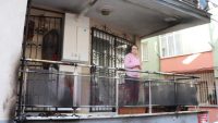 Denizli’de üç evin balkon perdelerini yaktığı iddia edilen şüpheli yakalandı
